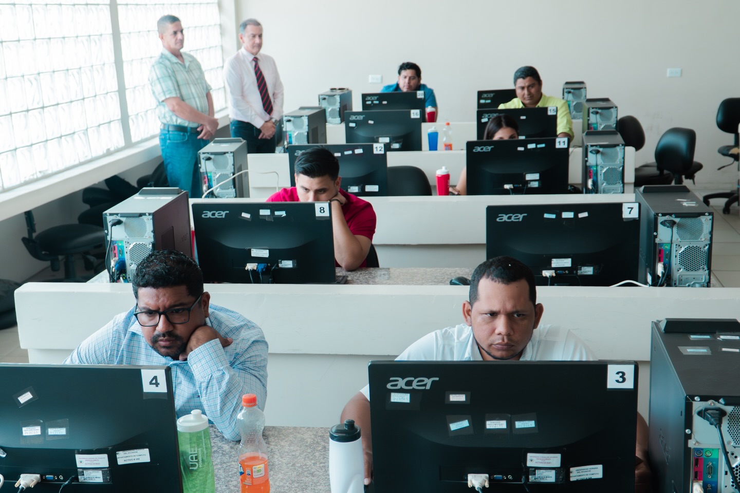 Maestrantes de Sanidad Vegetal rinden examen complexivo en la Escuela de Posgrados de la UAE